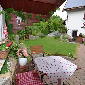 Quaint In With Terrace Ferienhaus Zeil am Main